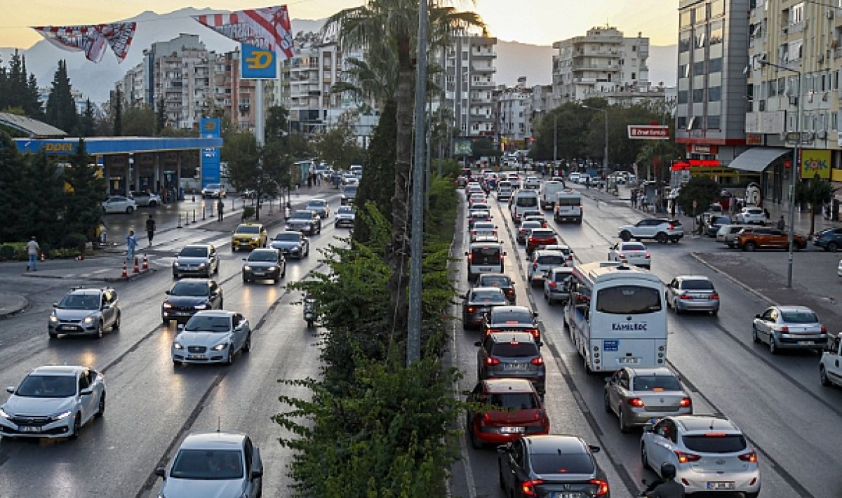 Antalya’da 2025-2026 eğitim-öğretim yılı, okul öncesi ve İlkokul 1. sınıf öğrencileri İçin uyum haftasıyla başladı. 